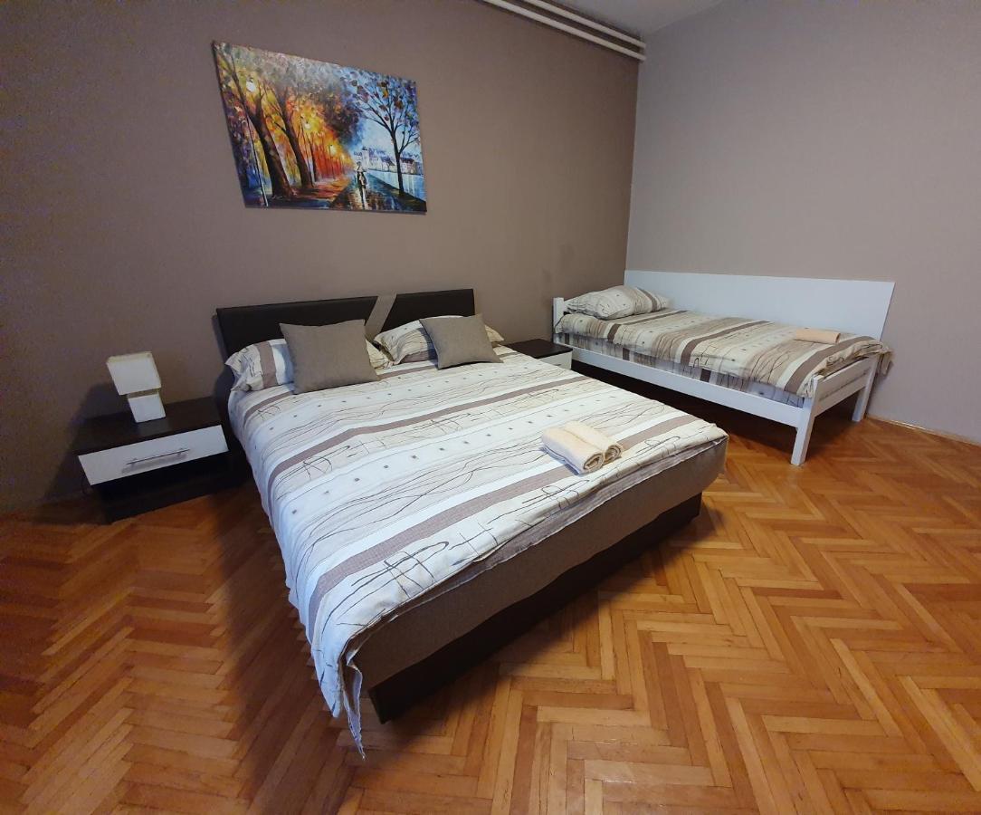 Gradiska Na Savi Apartmani I Sobe Esterno foto