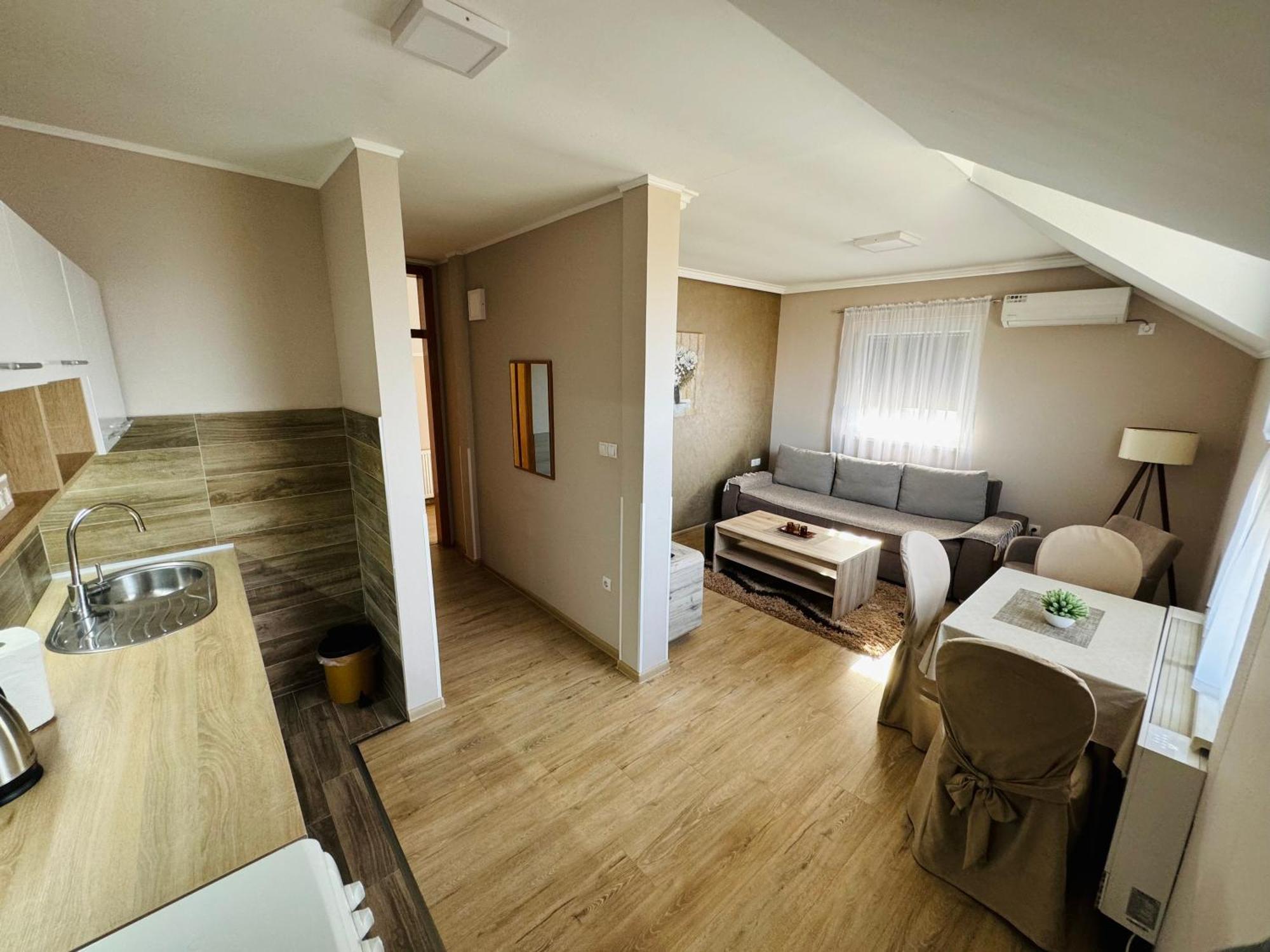 Gradiska Na Savi Apartmani I Sobe Esterno foto