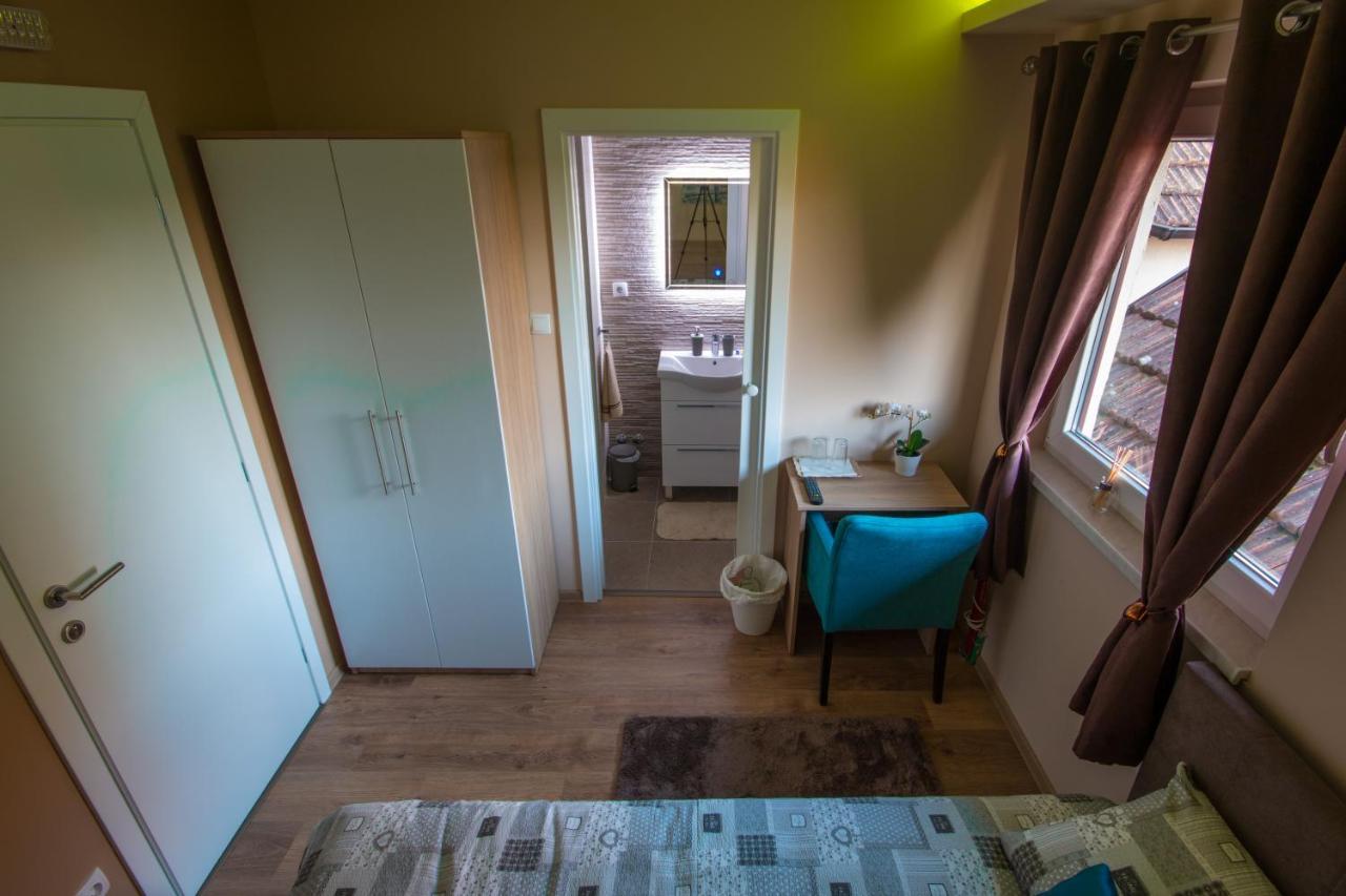 Gradiska Na Savi Apartmani I Sobe Esterno foto