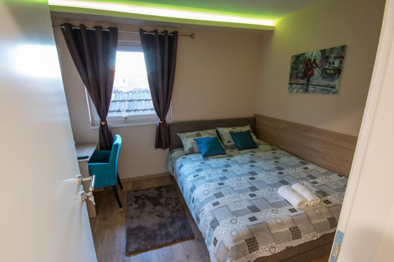 Gradiska Na Savi Apartmani I Sobe Esterno foto
